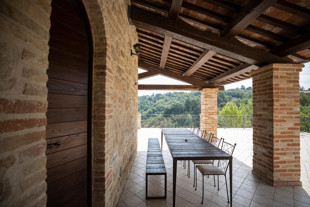 Villa Ermelinda - Piscina Privata E Jacuzzi Castelraimondo Екстериор снимка
