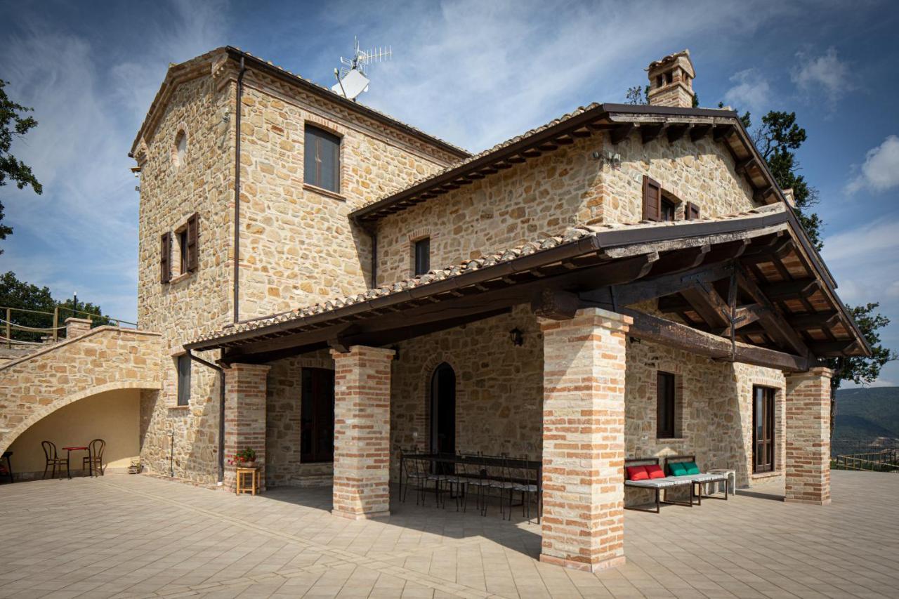 Villa Ermelinda - Piscina Privata E Jacuzzi Castelraimondo Екстериор снимка